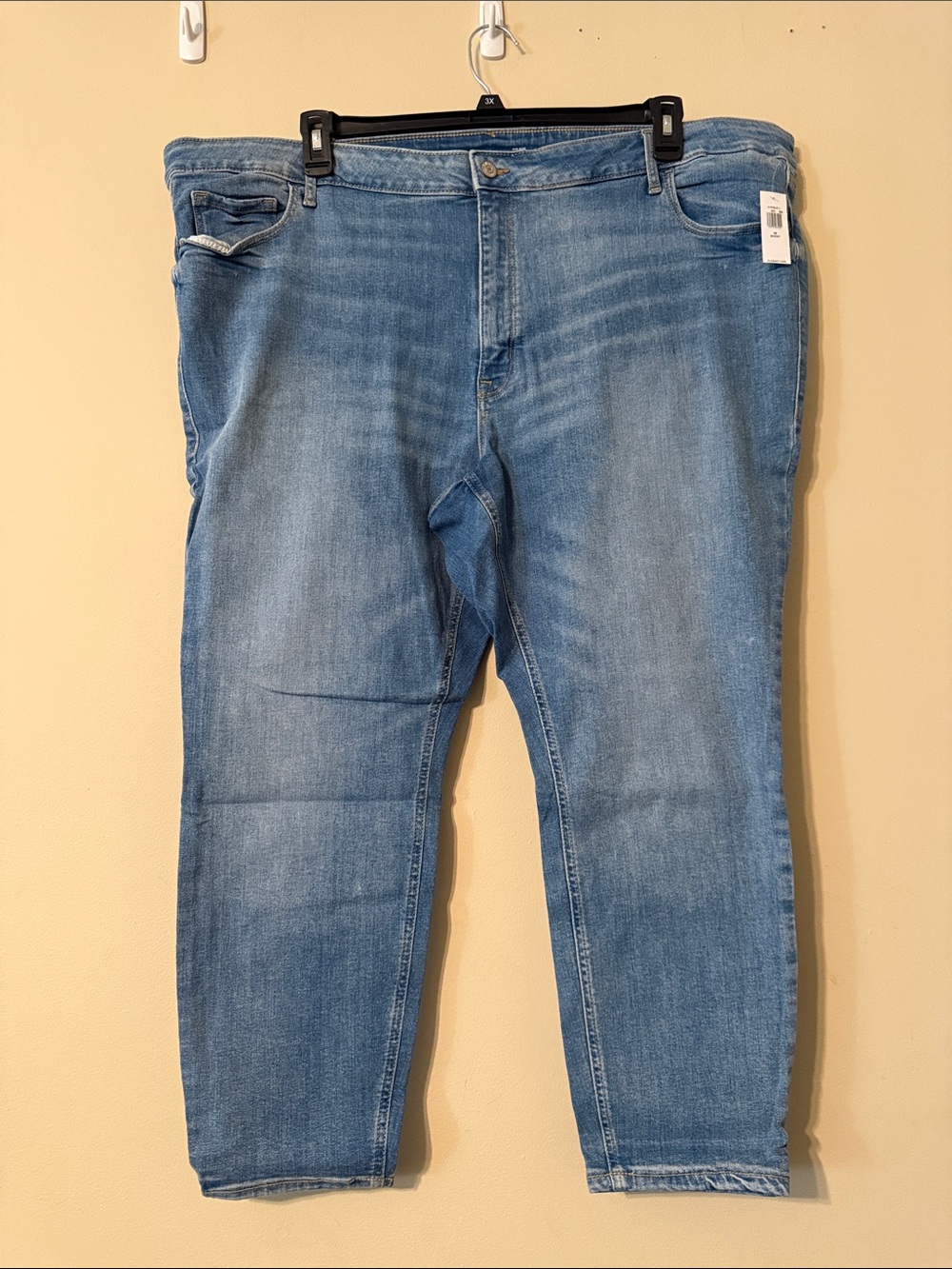 Old Navy Women's Skinny Jeans in Light Blue Wash